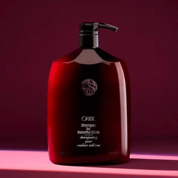 Oribe Shampoo for Beautiful Color — шампунь для окрашенных волос «Роскошь цвета» с формулой защиты пигмента.