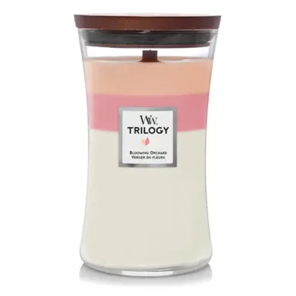 Ароматическая свеча с нежными нотами Woodwick Trilogy Blooming Orchard