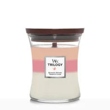 Ароматическая свеча с нежными нотами Woodwick Trilogy Blooming Orchard