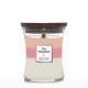 Ароматическая свеча с нежными нотами Woodwick Trilogy Blooming Orchard